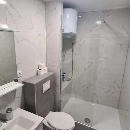 Olelole , 1 Floor 아파트 *