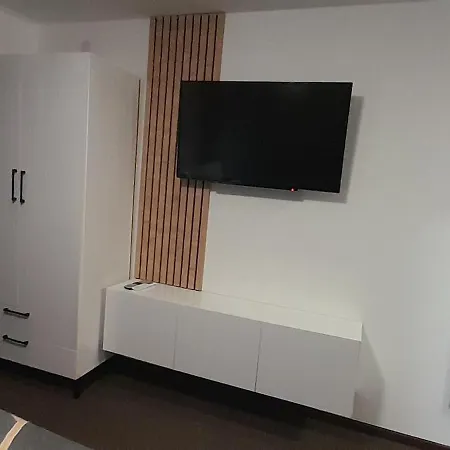 Olelole , 1 Floor Brčko