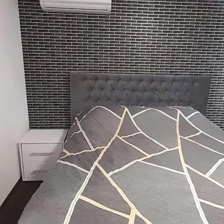 Olelole , 1 Floor Brčko